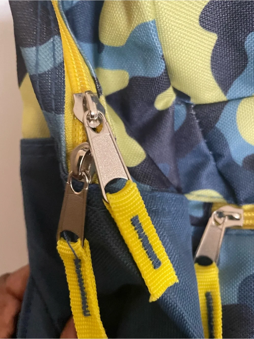 Camouflage Print Men's Backpack in Yellow and Blue